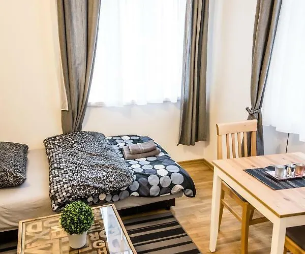 Gorgeous Flat Only 15 Min To Center דירה וינה