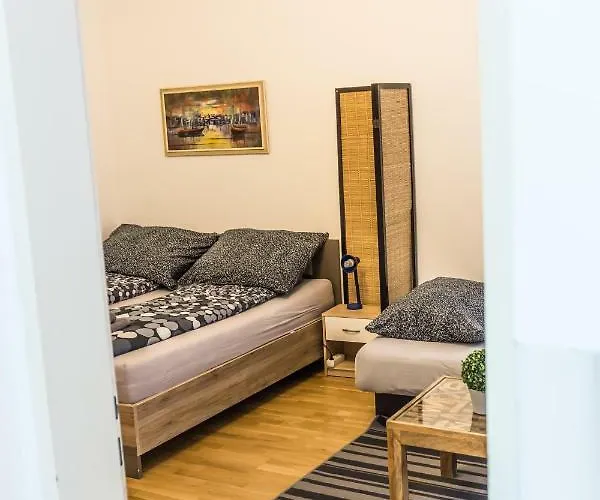 דירה Gorgeous Flat Only 15 Min To Center *