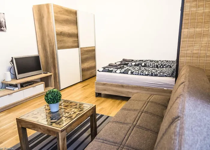 Gorgeous Flat Only 15 Min To Center דירה וינה